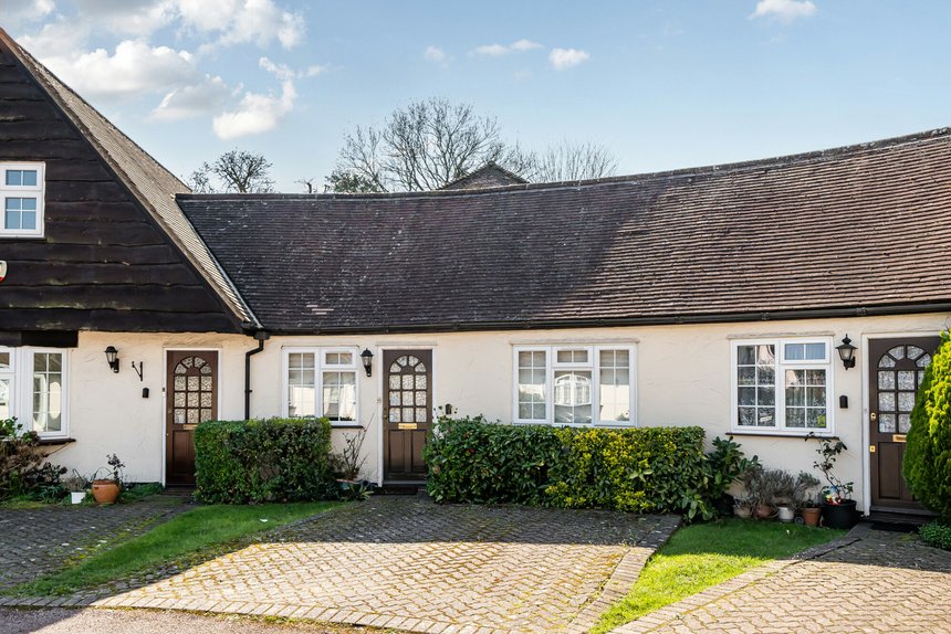 under offer ivy house road london 31941 - Gibbs Gillespie