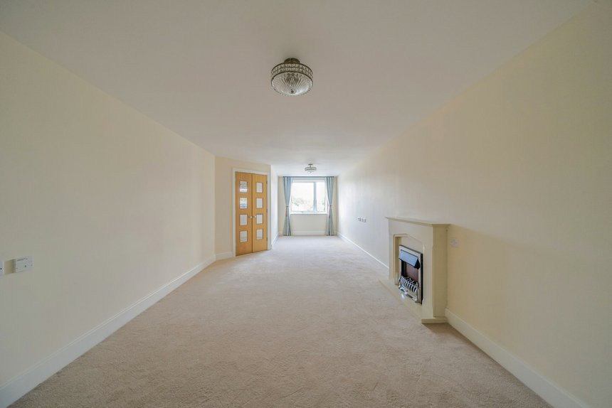 for sale josiah drive london 32075 - Gibbs Gillespie