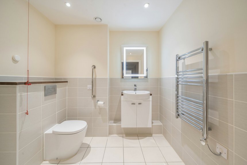 for sale josiah drive london 32075 - Gibbs Gillespie