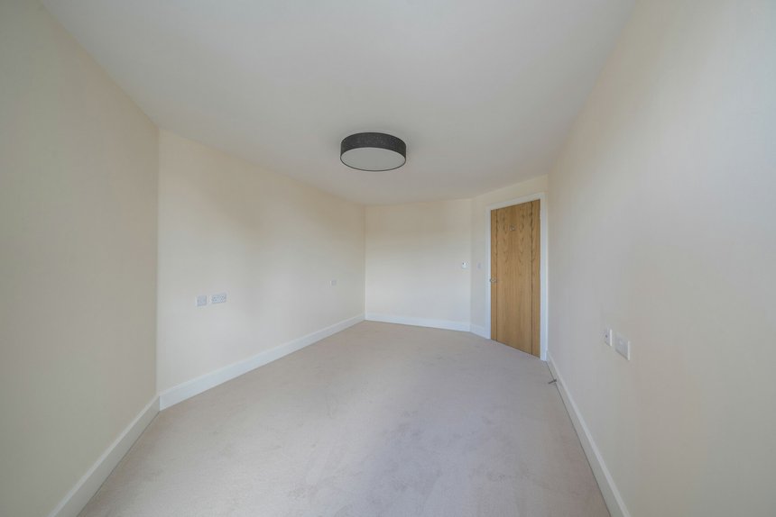 for sale josiah drive london 32075 - Gibbs Gillespie