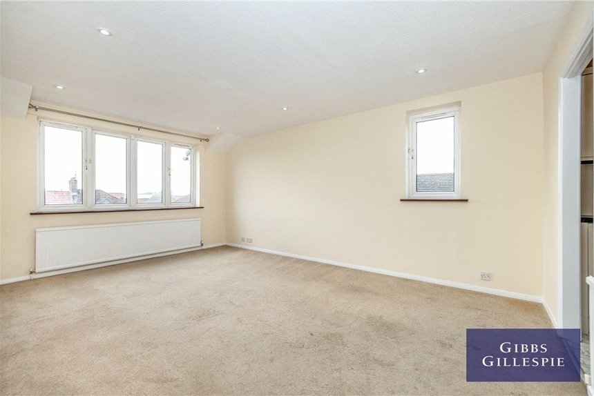 for sale juniper court london 32107 - Gibbs Gillespie