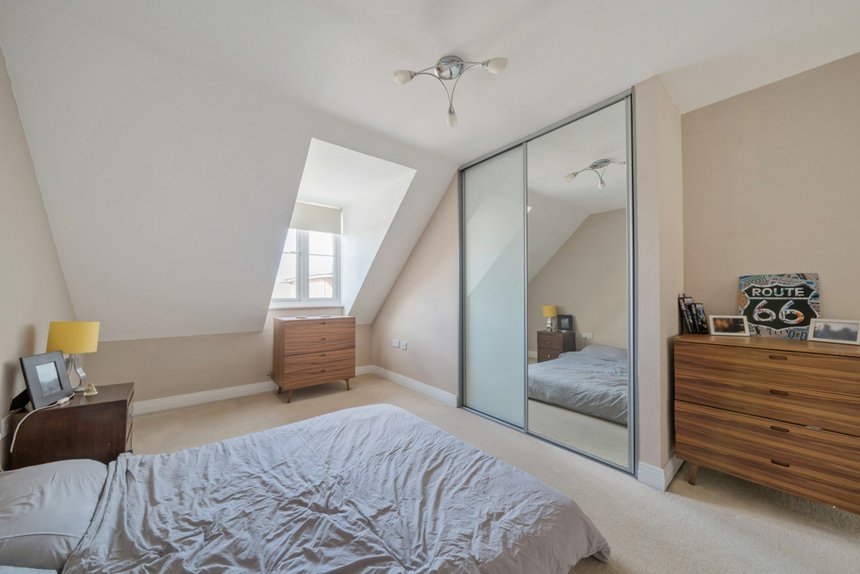 under offer hardy mews london 32157 - Gibbs Gillespie