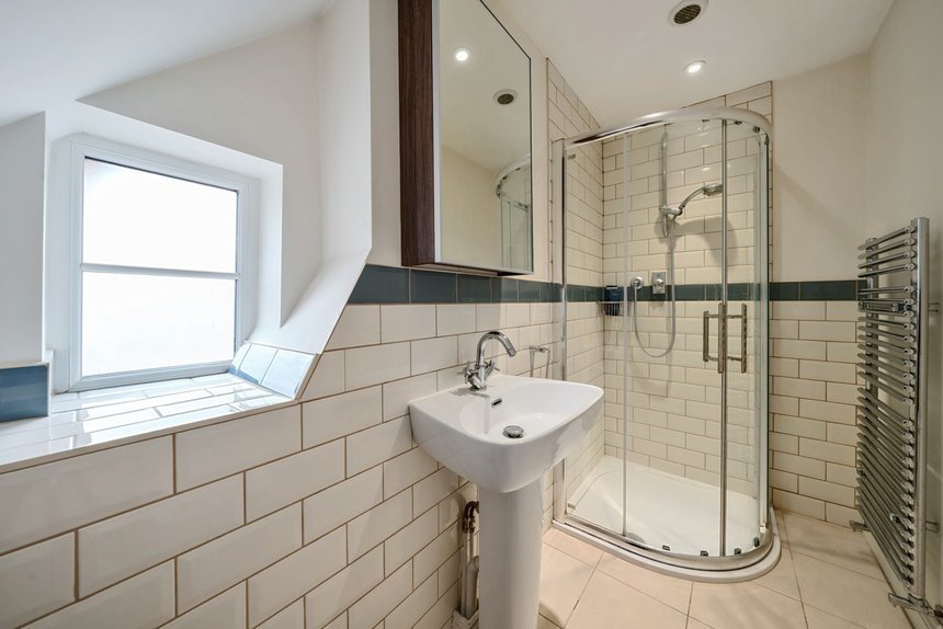 sold lower road london 32179 - Gibbs Gillespie