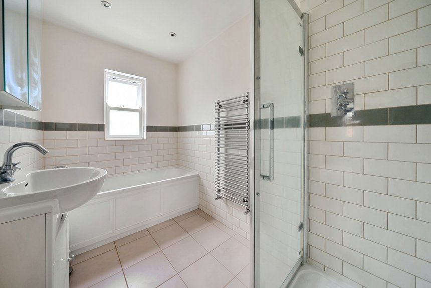 sold lower road london 32179 - Gibbs Gillespie