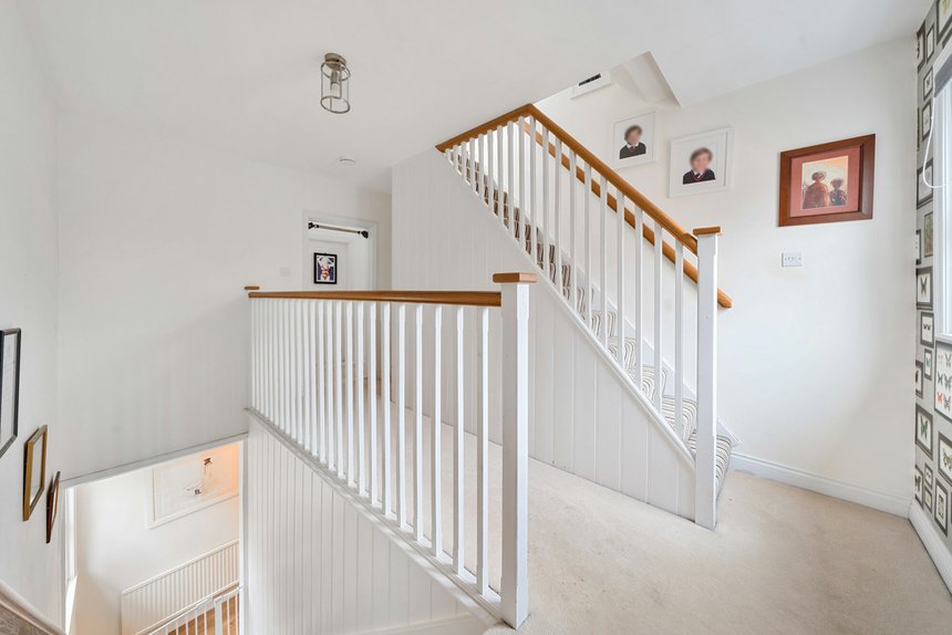 sold lower road london 32179 - Gibbs Gillespie