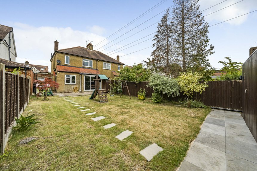 sold norwood drive london 32228 - Gibbs Gillespie
