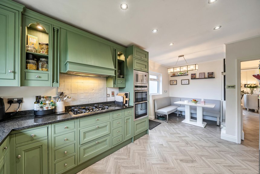 for sale woodwaye london 32240 - Gibbs Gillespie