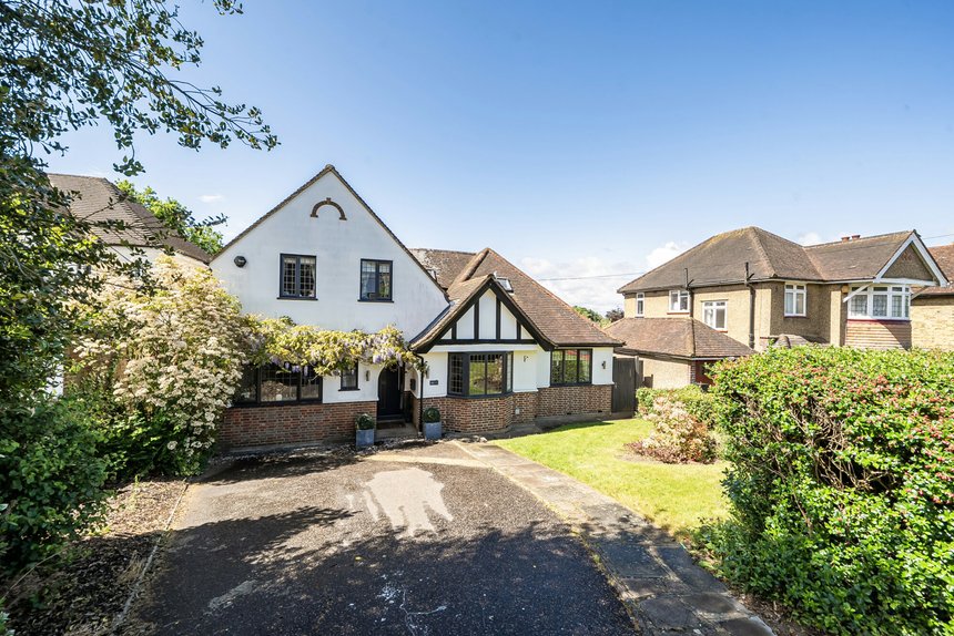 for sale woodwaye london 32240 - Gibbs Gillespie