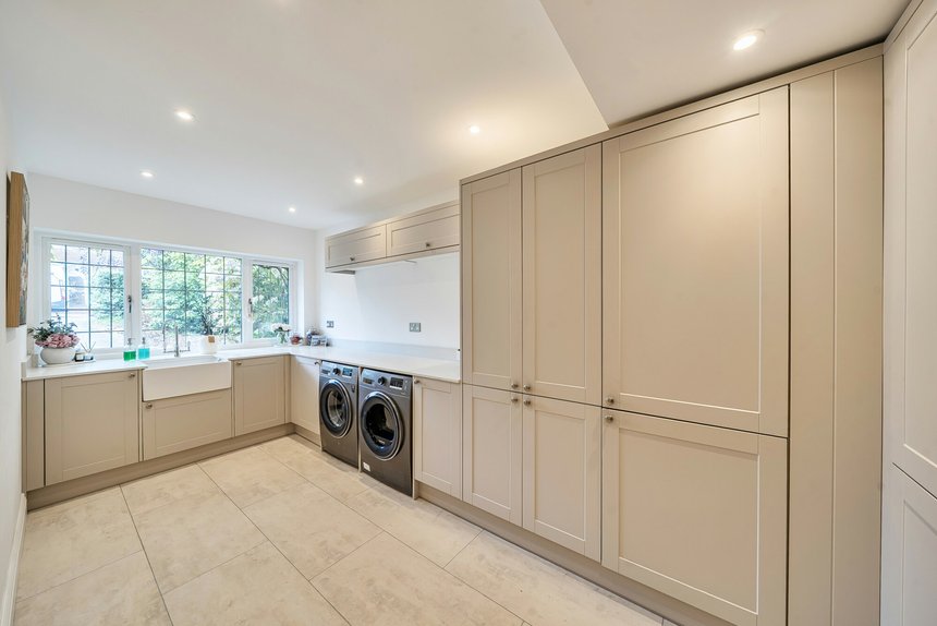 for sale woodwaye london 32240 - Gibbs Gillespie