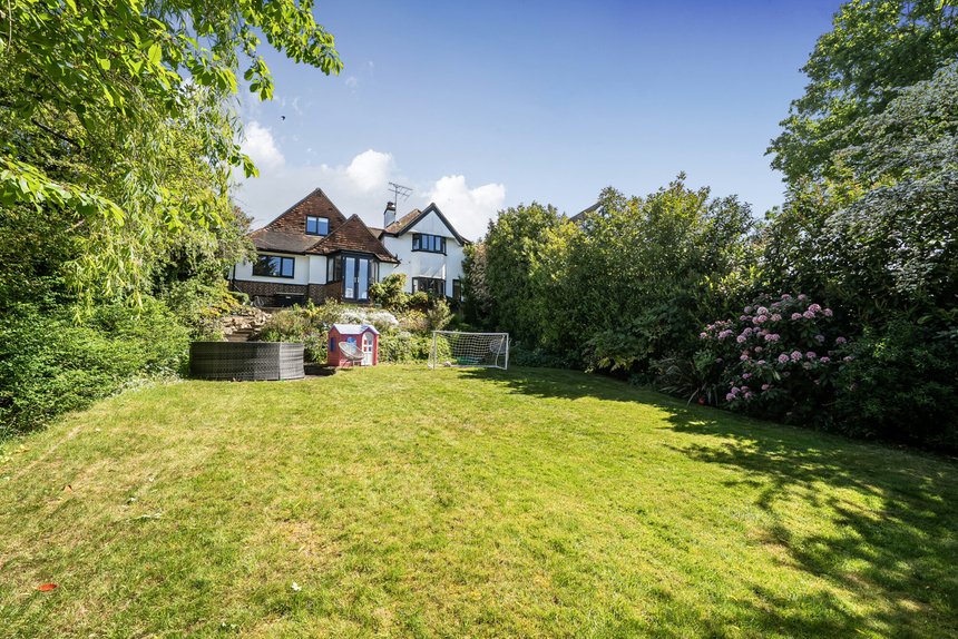 for sale woodwaye london 32240 - Gibbs Gillespie