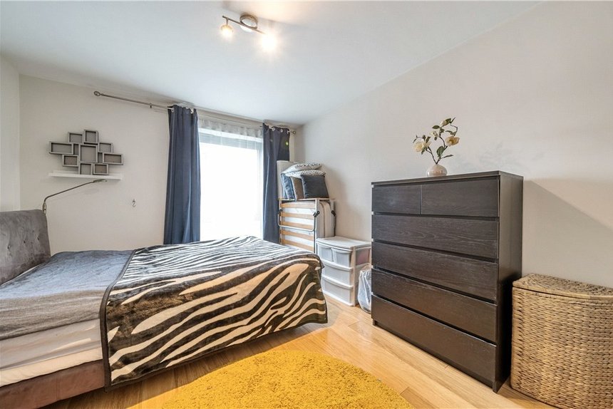 let agreed flat 9 london 32339 - Gibbs Gillespie