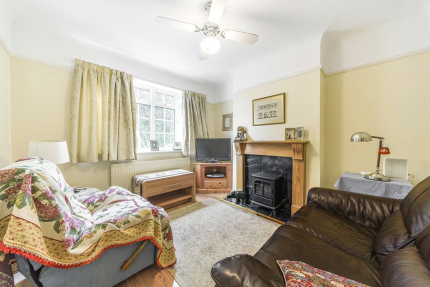 2 bedroom House for sale in Field End Road, Ruislip, Middlesex, HA4