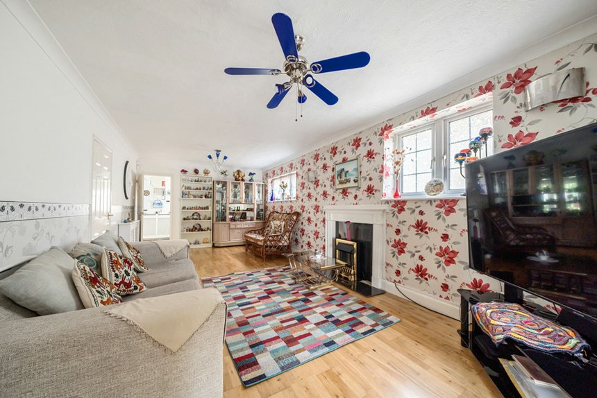 for sale copperfield avenue london 32477 - Gibbs Gillespie