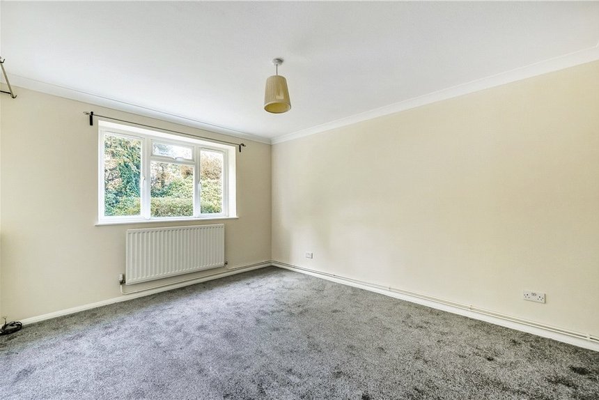 for sale mount avenue london 32536 - Gibbs Gillespie