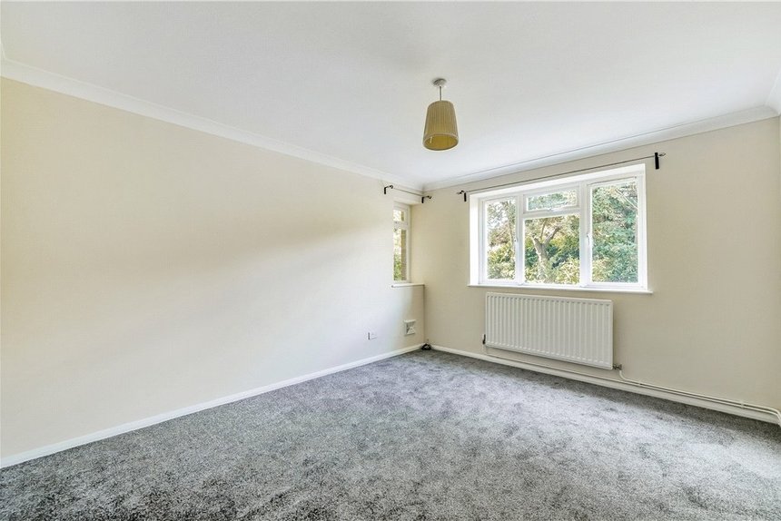 for sale mount avenue london 32536 - Gibbs Gillespie