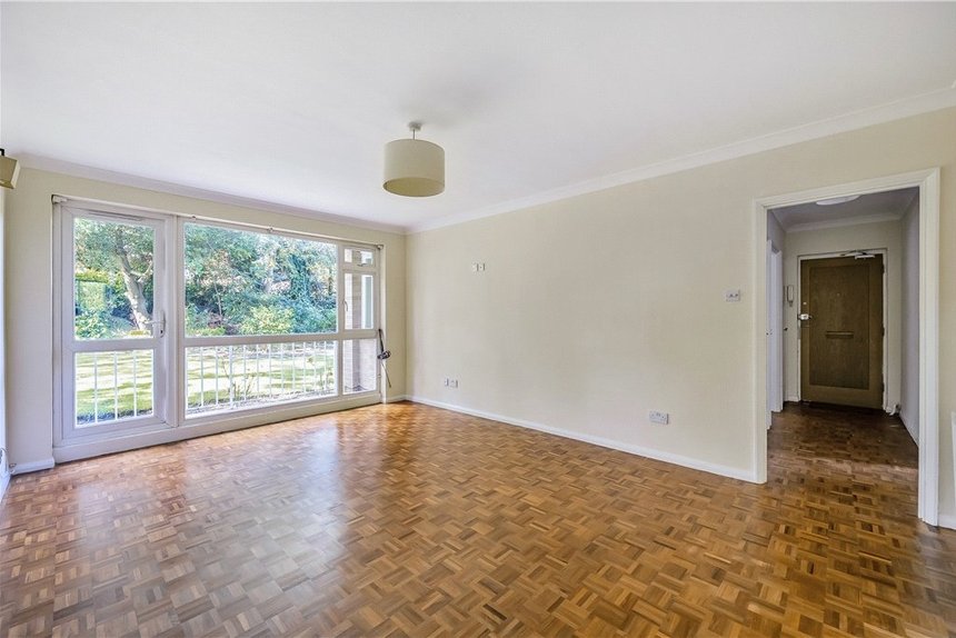 for sale mount avenue london 32536 - Gibbs Gillespie