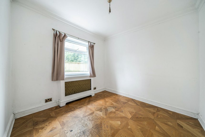 for sale st. stephens avenue london 32537 - Gibbs Gillespie