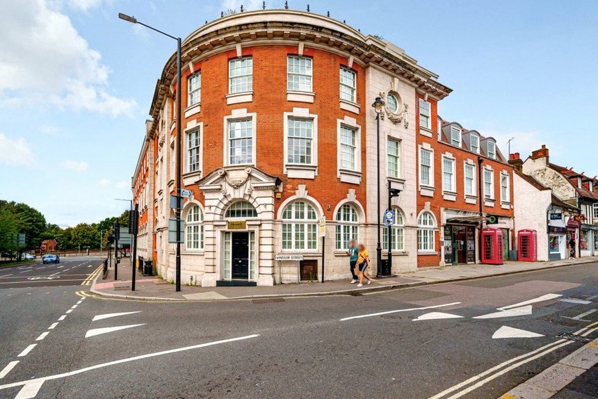 for sale windsor street london 32540 - Gibbs Gillespie