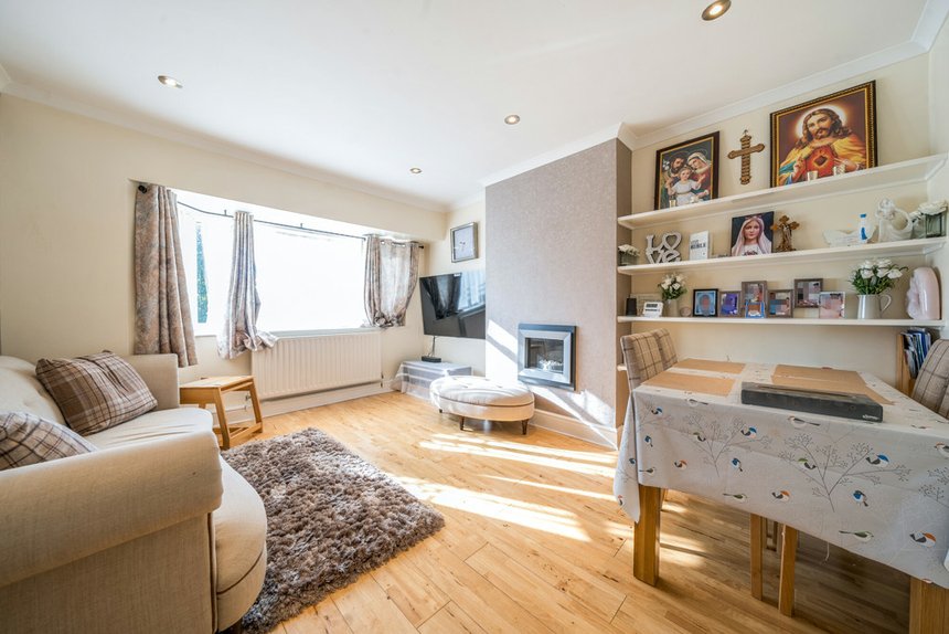 for sale newbury way london 32544 - Gibbs Gillespie