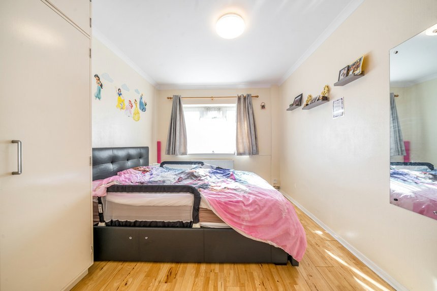 for sale newbury way london 32544 - Gibbs Gillespie