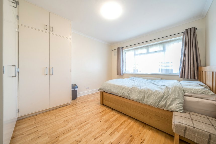 for sale newbury way london 32544 - Gibbs Gillespie