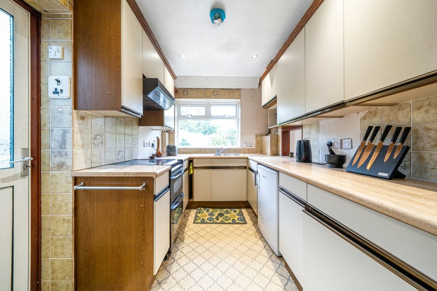 for sale pynchester close london 32545 - Gibbs Gillespie