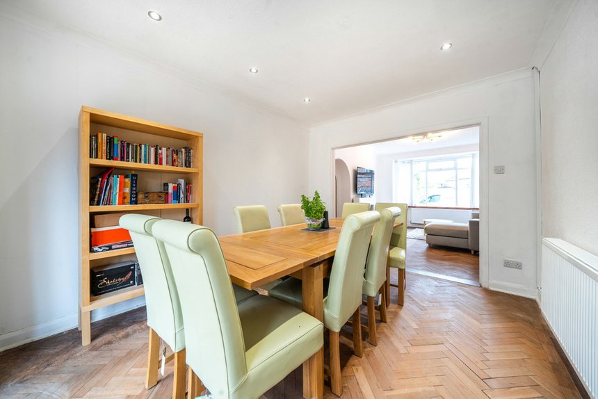 for sale pynchester close london 32545 - Gibbs Gillespie