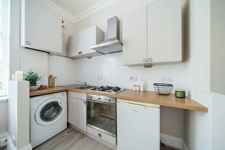 under offer park hill london 32561 - Gibbs Gillespie