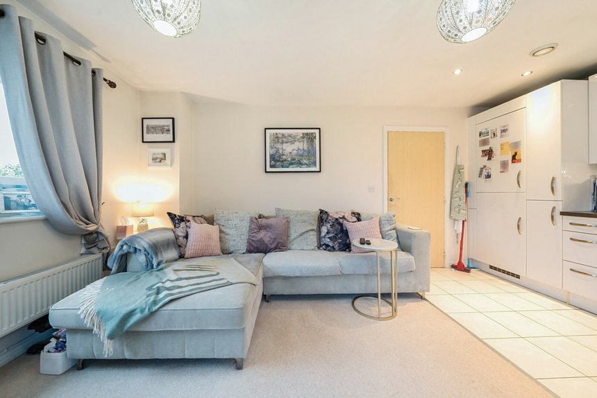 for sale wren lane london 32563 - Gibbs Gillespie