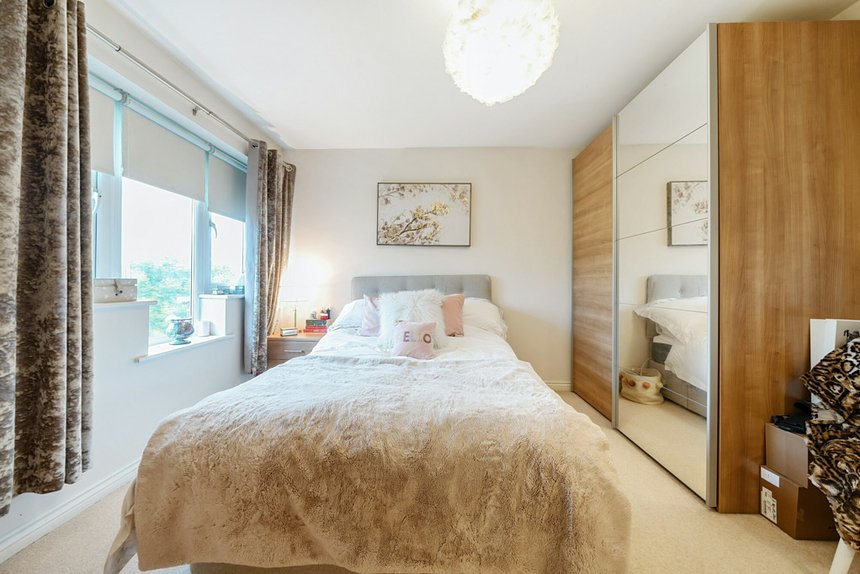 for sale wren lane london 32563 - Gibbs Gillespie