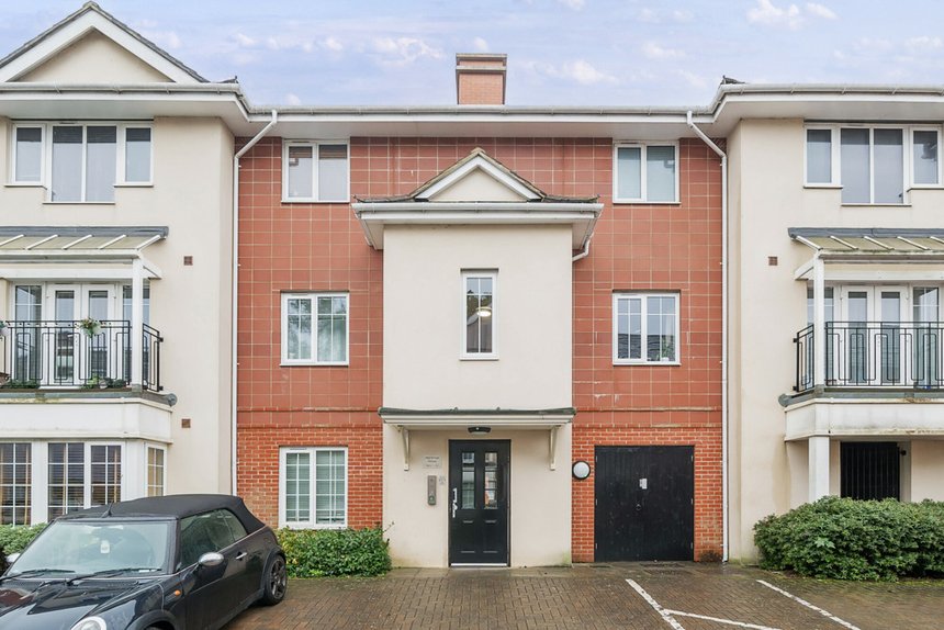 for sale wren lane london 32563 - Gibbs Gillespie