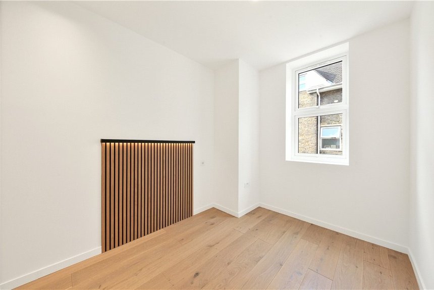 for sale sutherland road london 32568 - Gibbs Gillespie