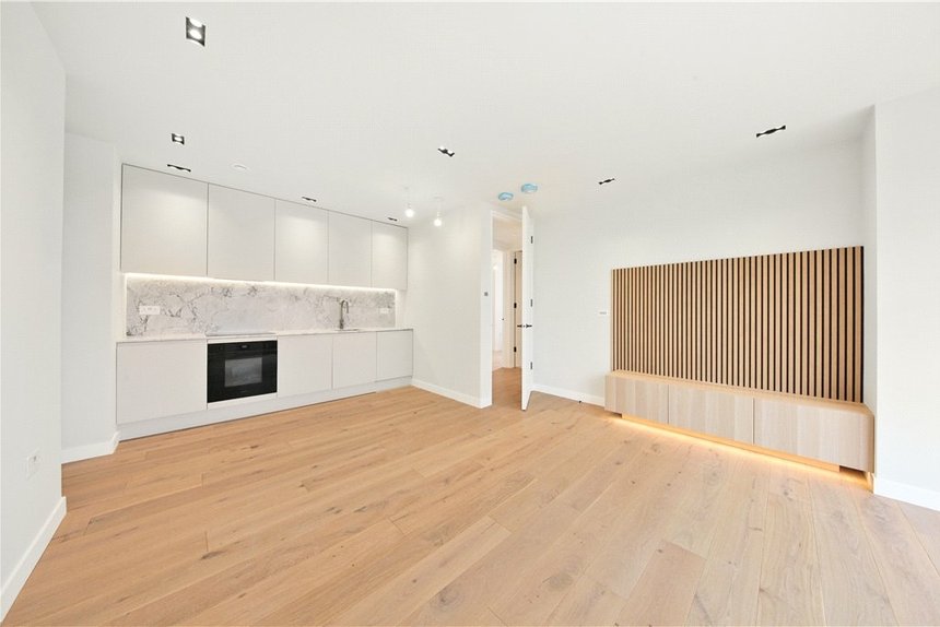 for sale sutherland road london 32568 - Gibbs Gillespie