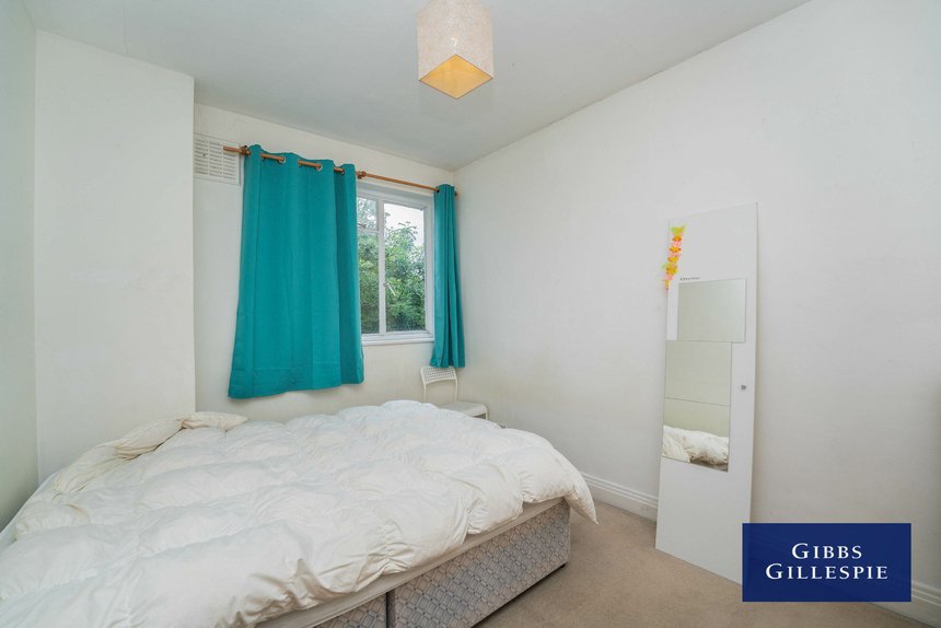 let agreed flat 18 london 32678 - Gibbs Gillespie