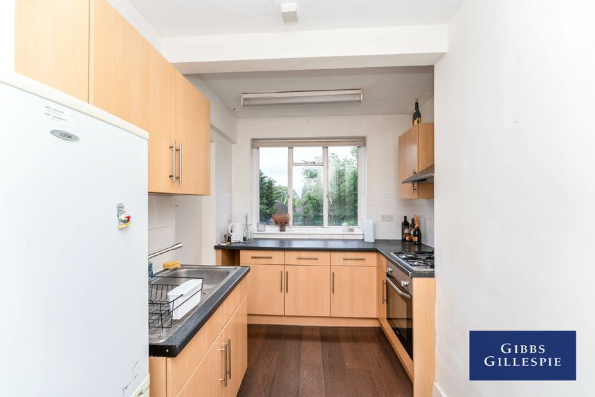 let agreed flat 18 london 32678 - Gibbs Gillespie