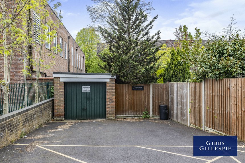 let agreed 15 london 32681 - Gibbs Gillespie