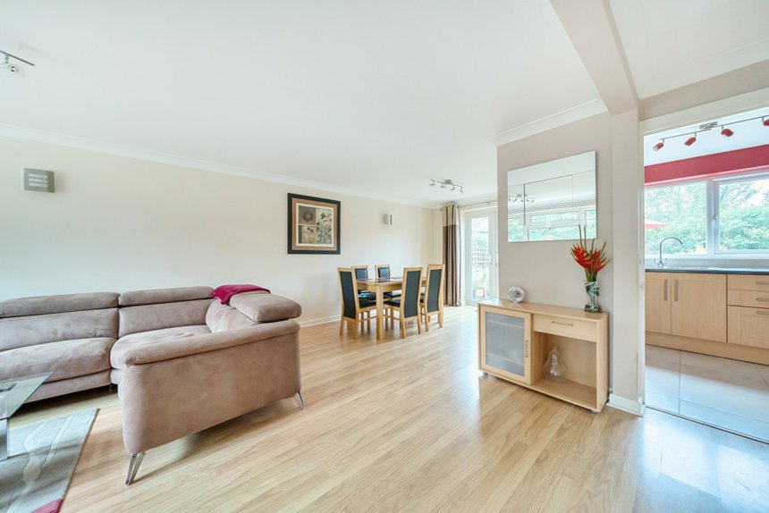 under offer sycamore road london 32691 - Gibbs Gillespie