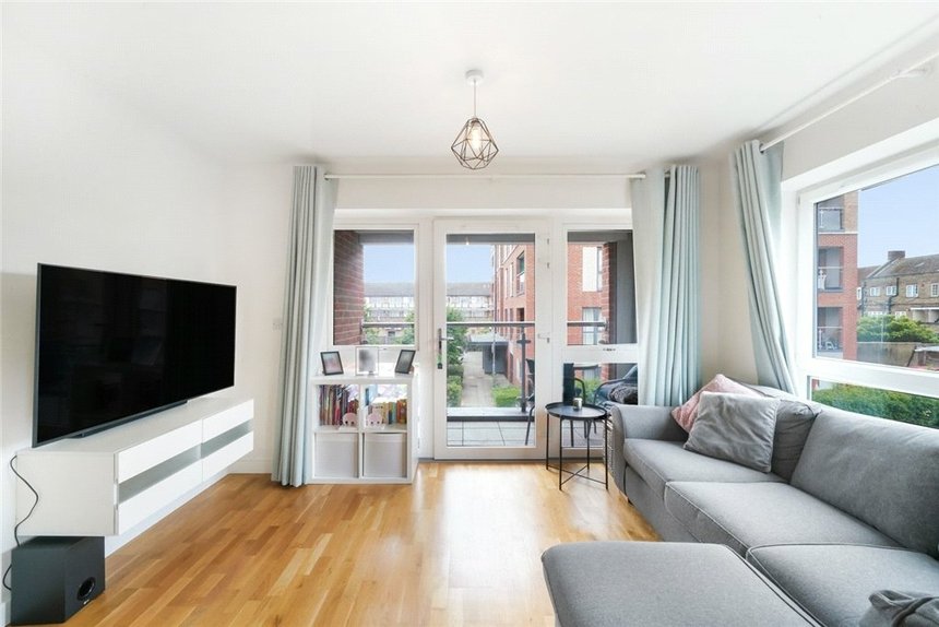 under offer arla place london 32738 - Gibbs Gillespie