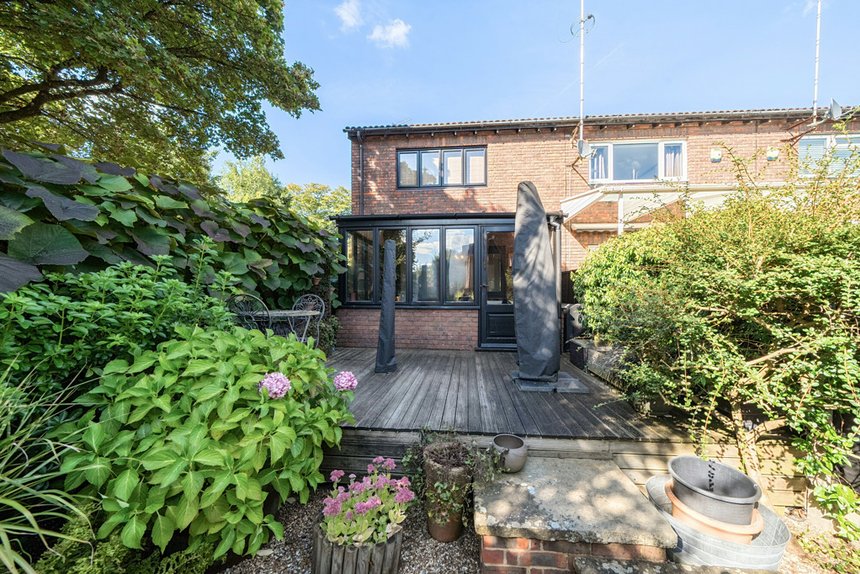 under offer green lane london 32749 - Gibbs Gillespie