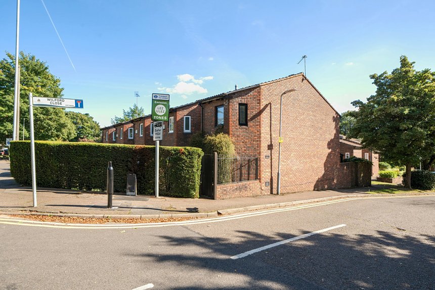 under offer green lane london 32749 - Gibbs Gillespie