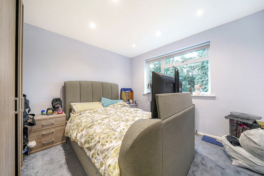 for sale sylvana close london 32756 - Gibbs Gillespie