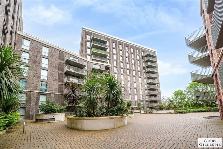 for sale wallace house london 32772 - Gibbs Gillespie