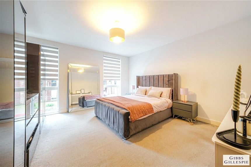 for sale wallace house london 32772 - Gibbs Gillespie