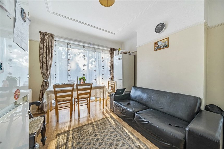 for sale uppingham avenue london 32773 - Gibbs Gillespie