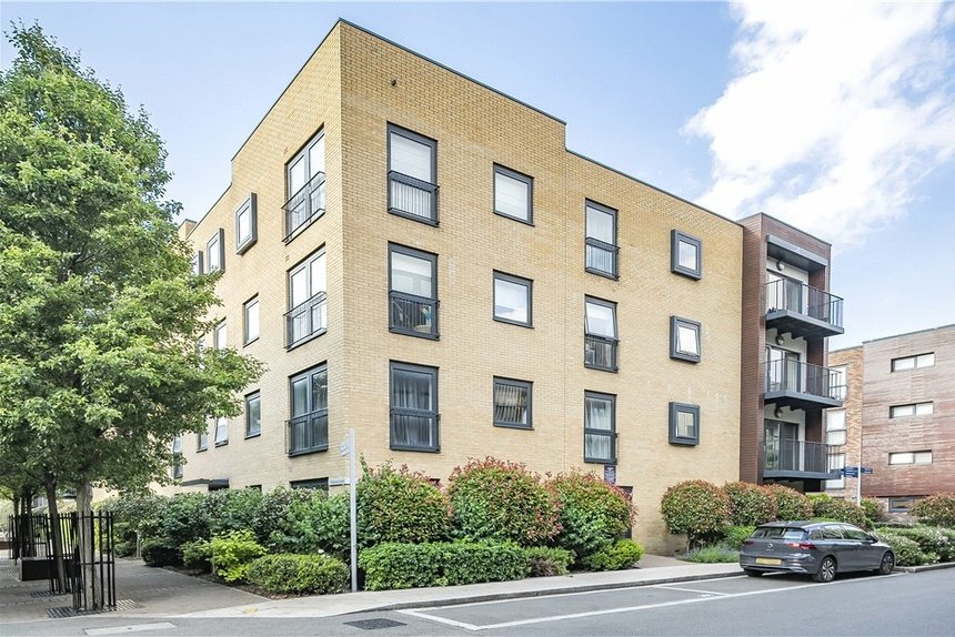 under offer howard road london 32786 - Gibbs Gillespie