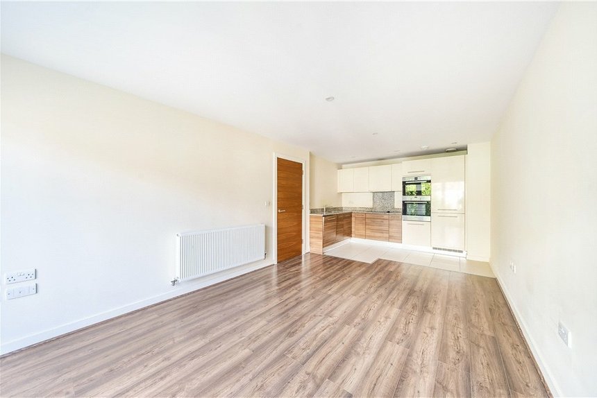 under offer howard road london 32786 - Gibbs Gillespie