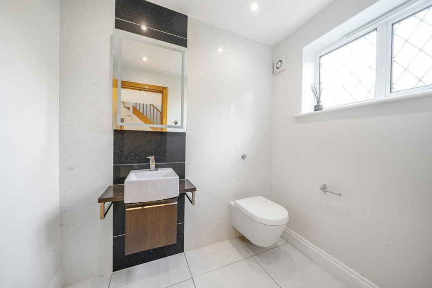 for sale nicholas way london 32803 - Gibbs Gillespie