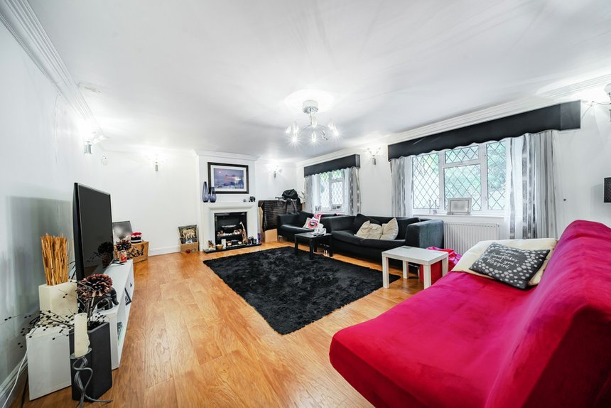 for sale nicholas way london 32803 - Gibbs Gillespie