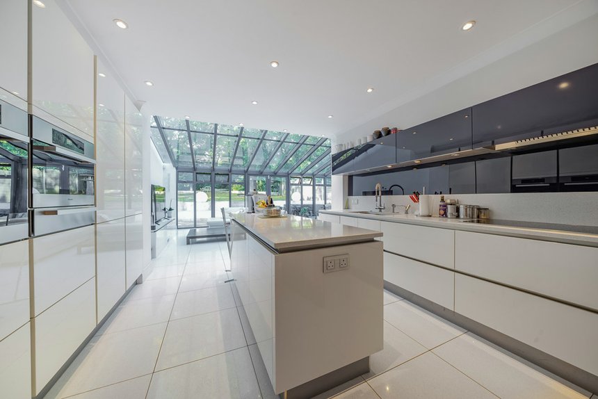 for sale nicholas way london 32803 - Gibbs Gillespie