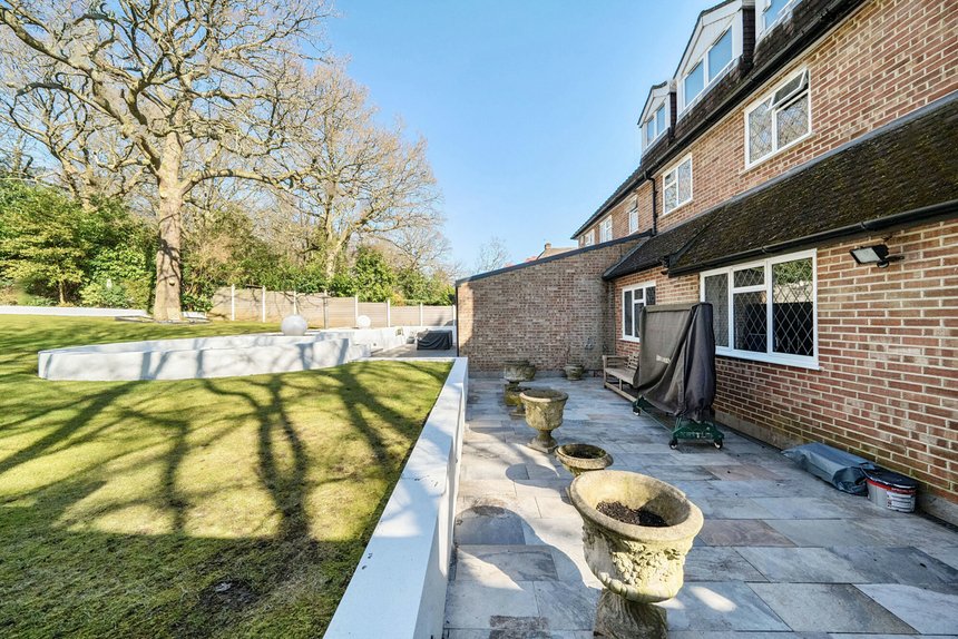 for sale nicholas way london 32803 - Gibbs Gillespie